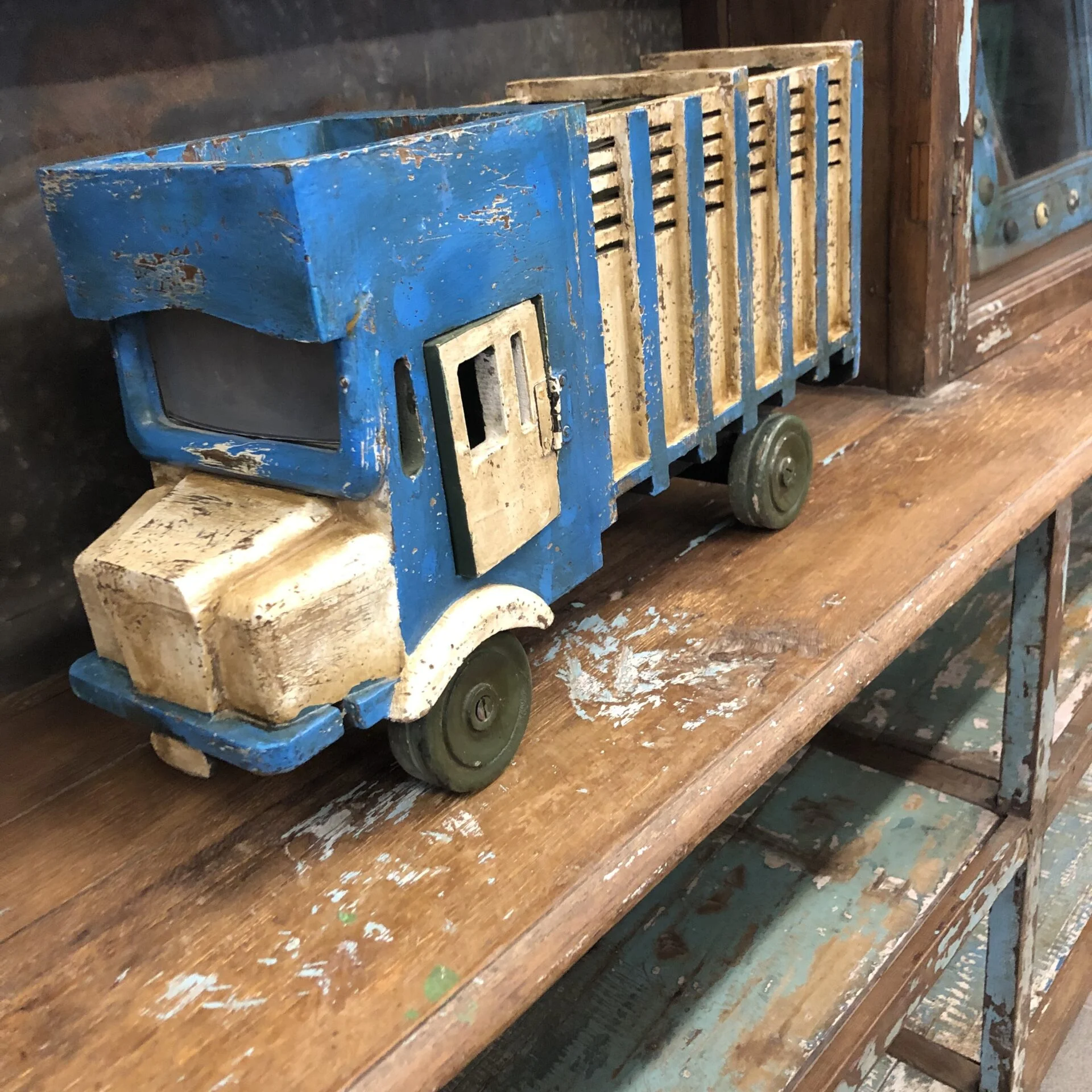 Vintage Lastwagen Holz