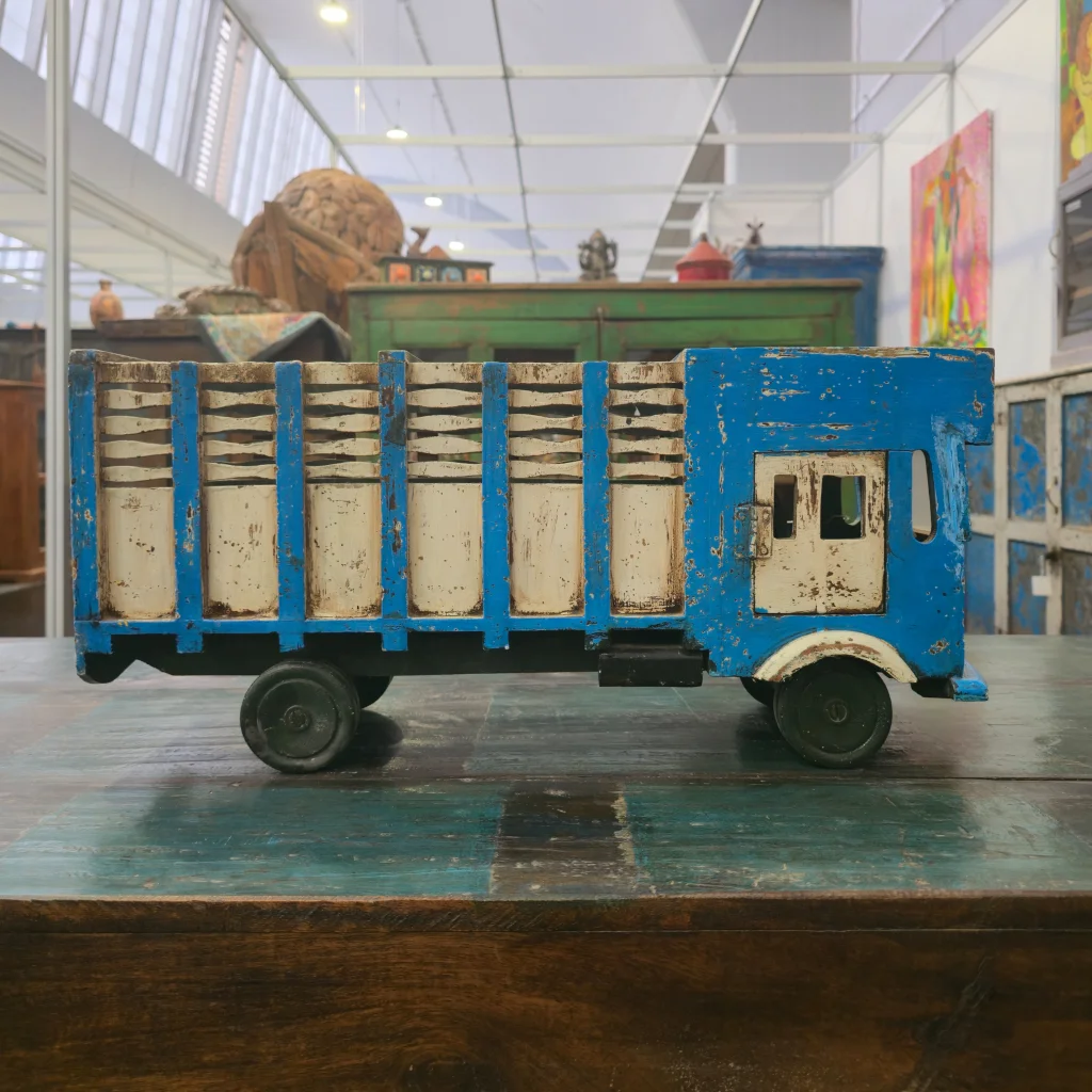 Vintage Lastwagen Holz