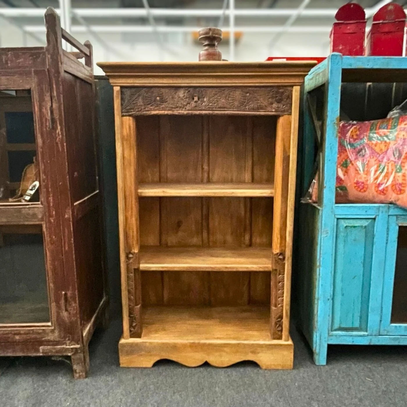 Kleines Bücherregal