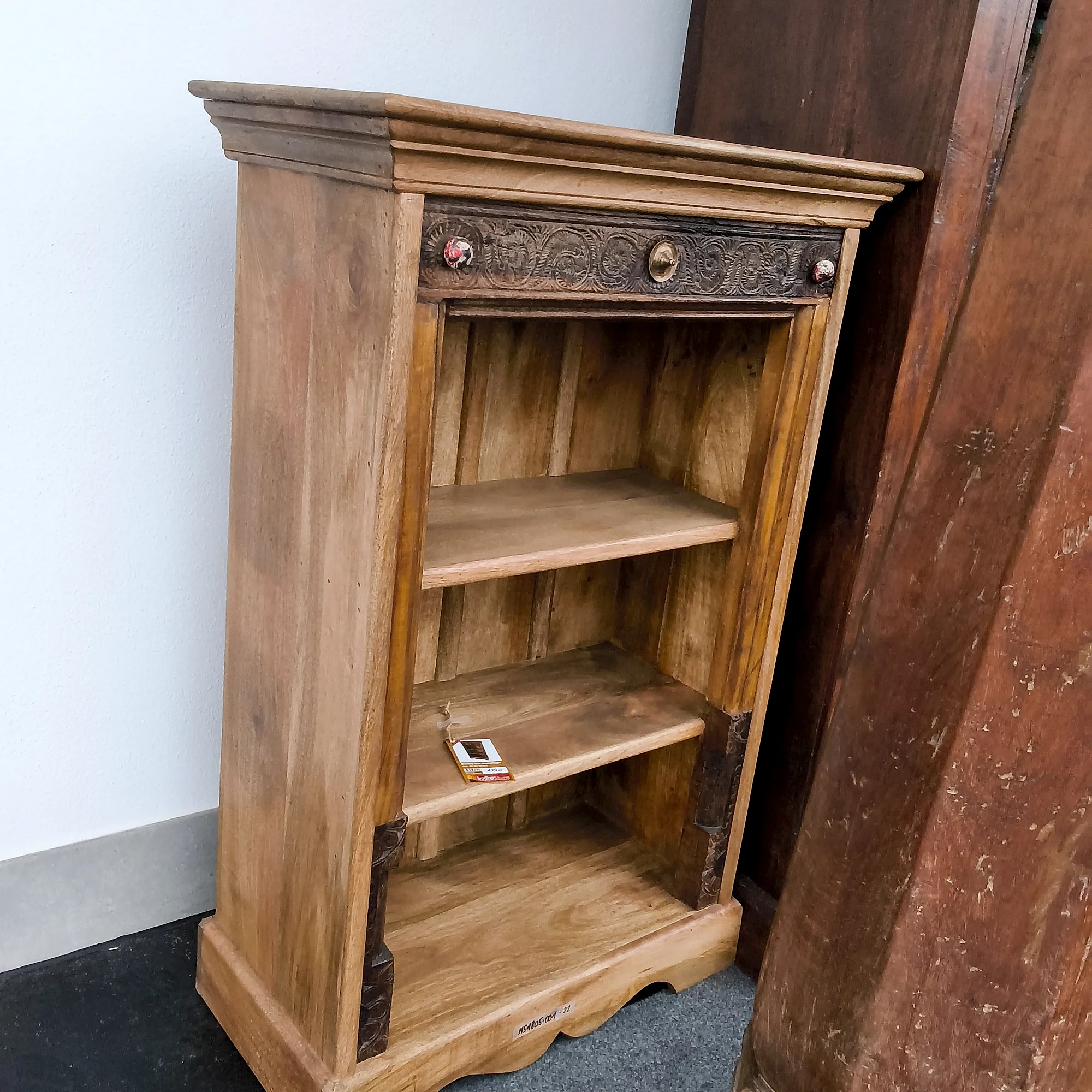 Kleines Bücherregal