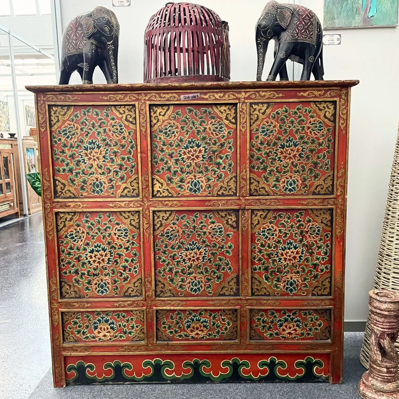 Bemaltes Kabinett Holz