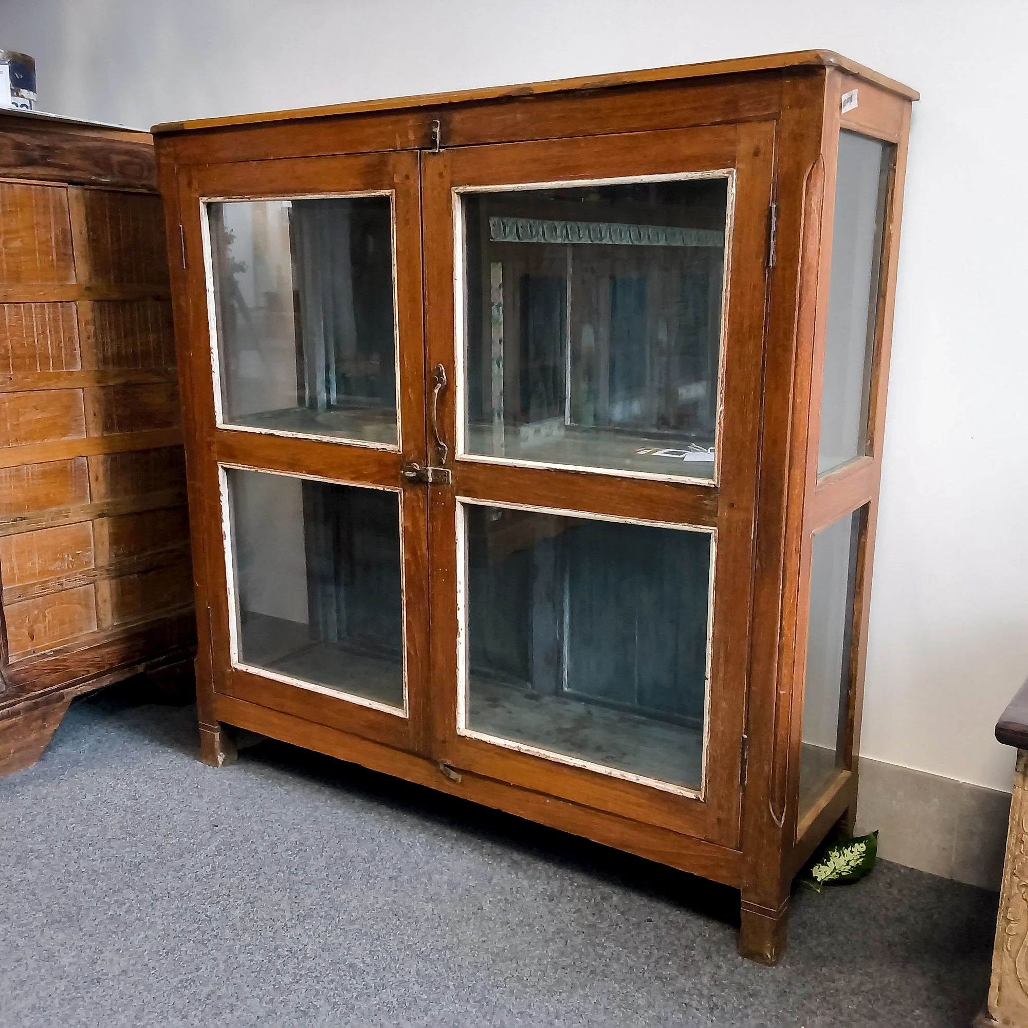 Kabinett Holz