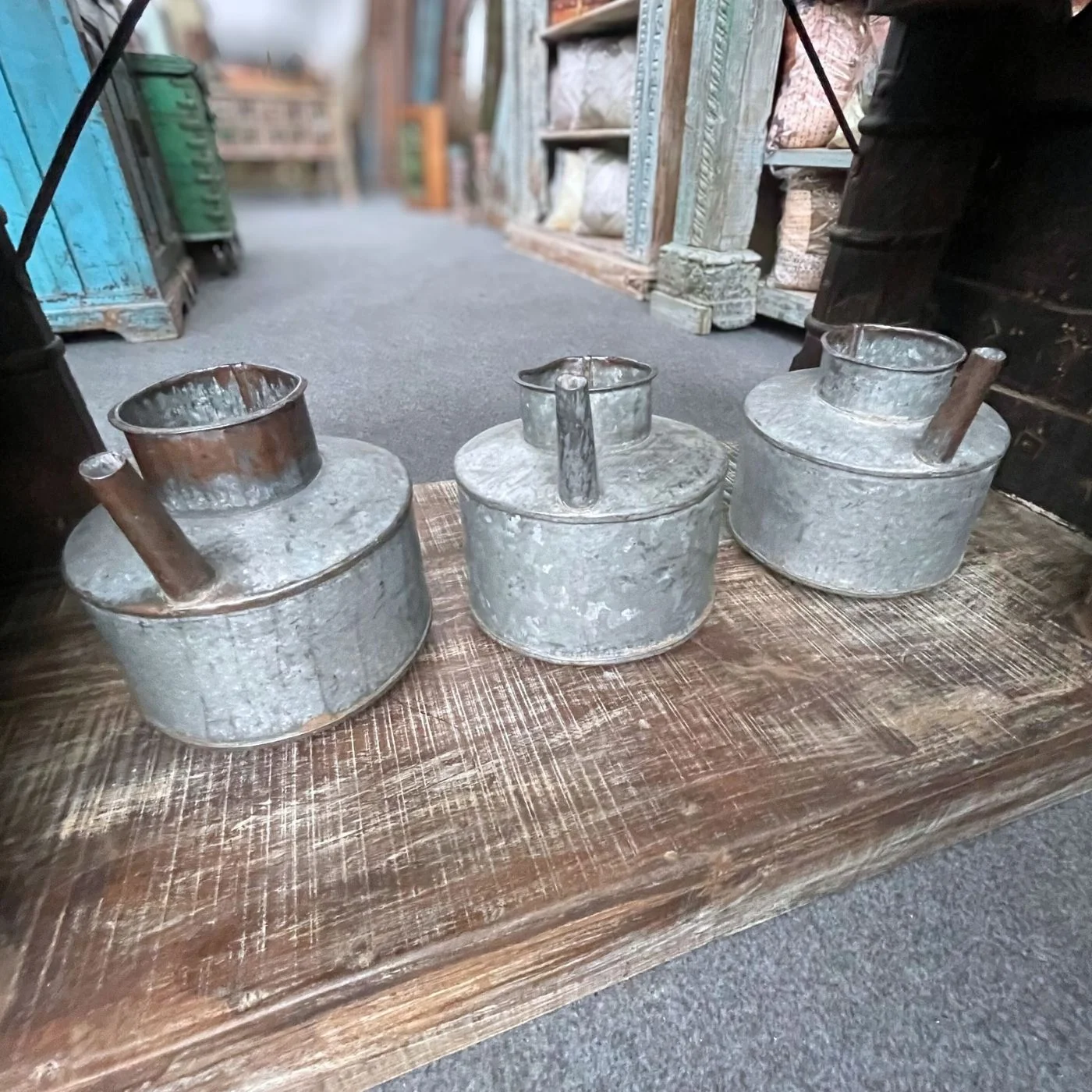 Dekorative Metall-Gießkanne im Vintage-Stil