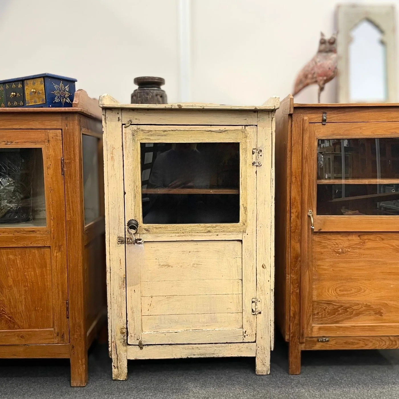 Side Kabinett – Vintage Weiß