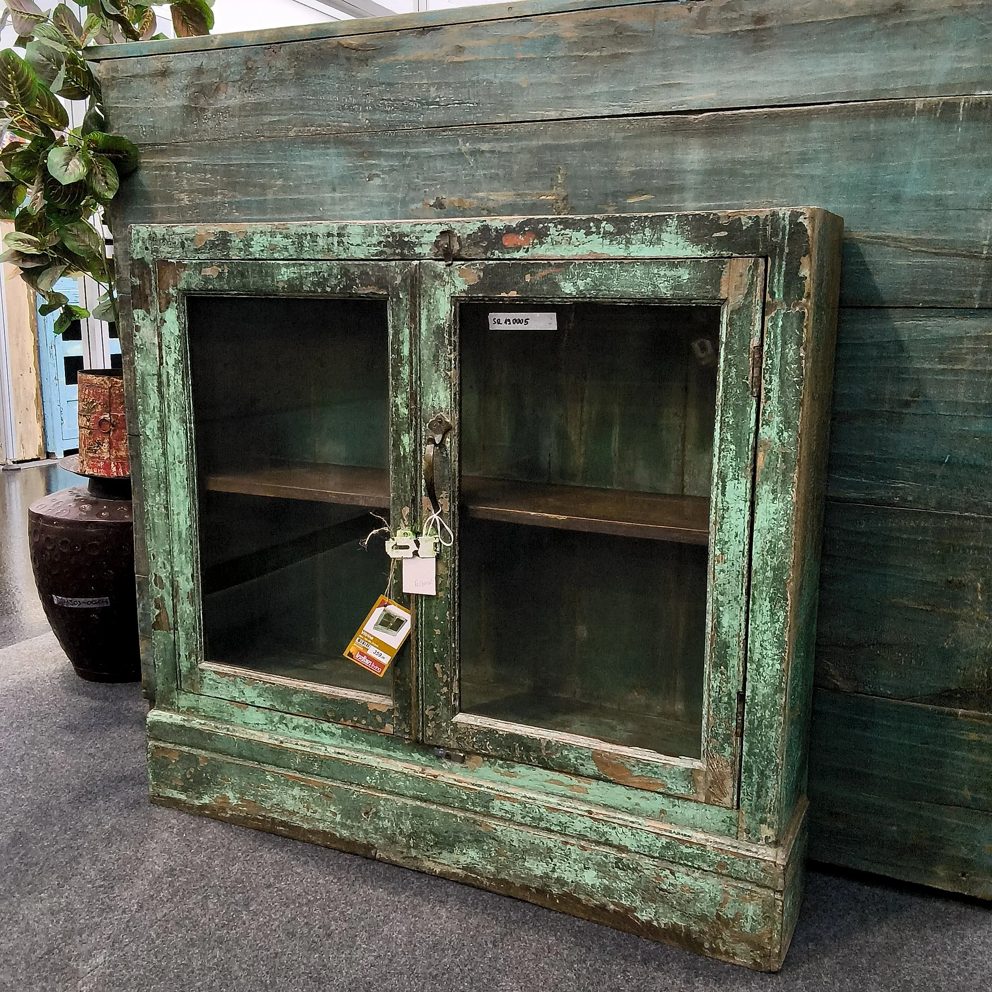 Vitrine Holz