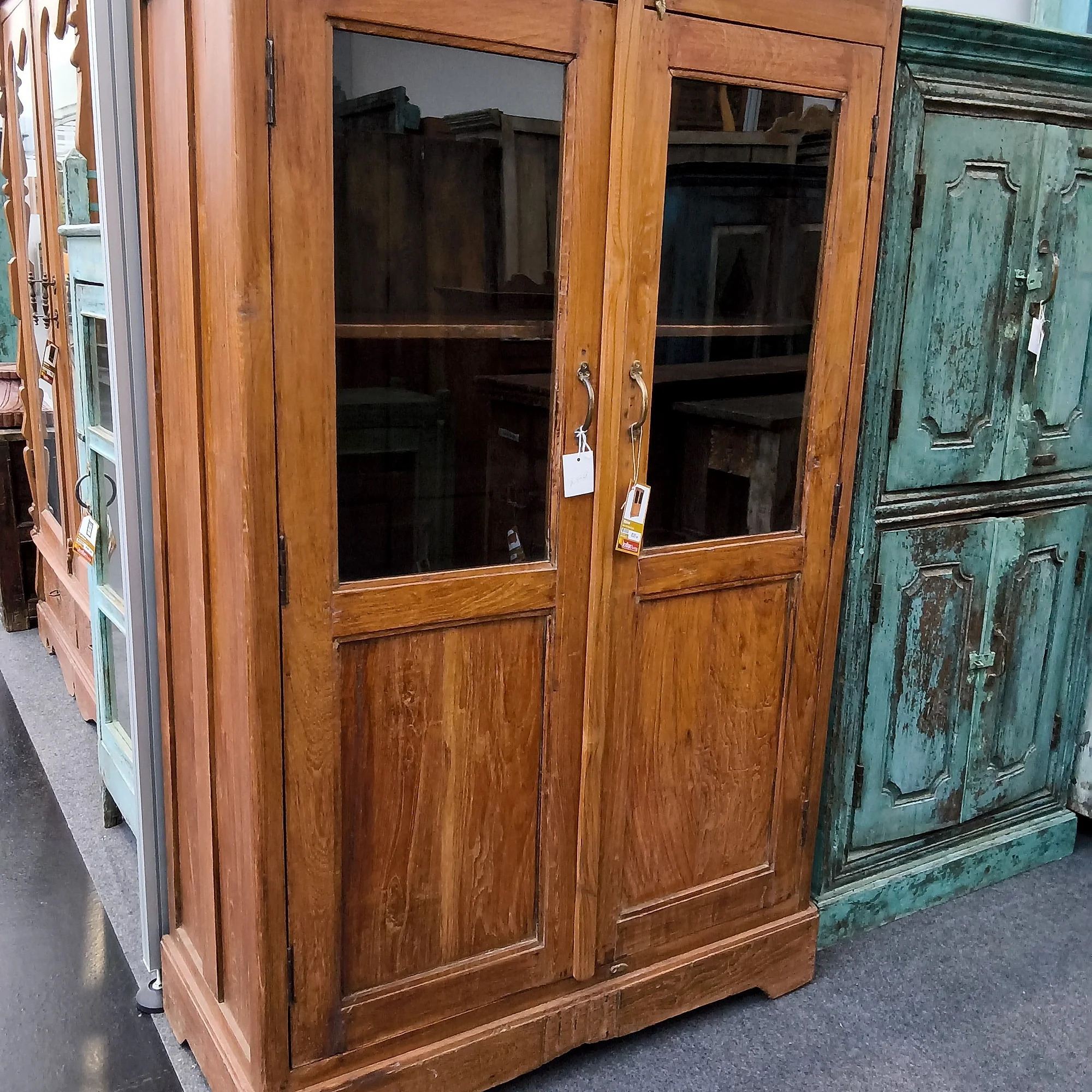 Vitrine Holz