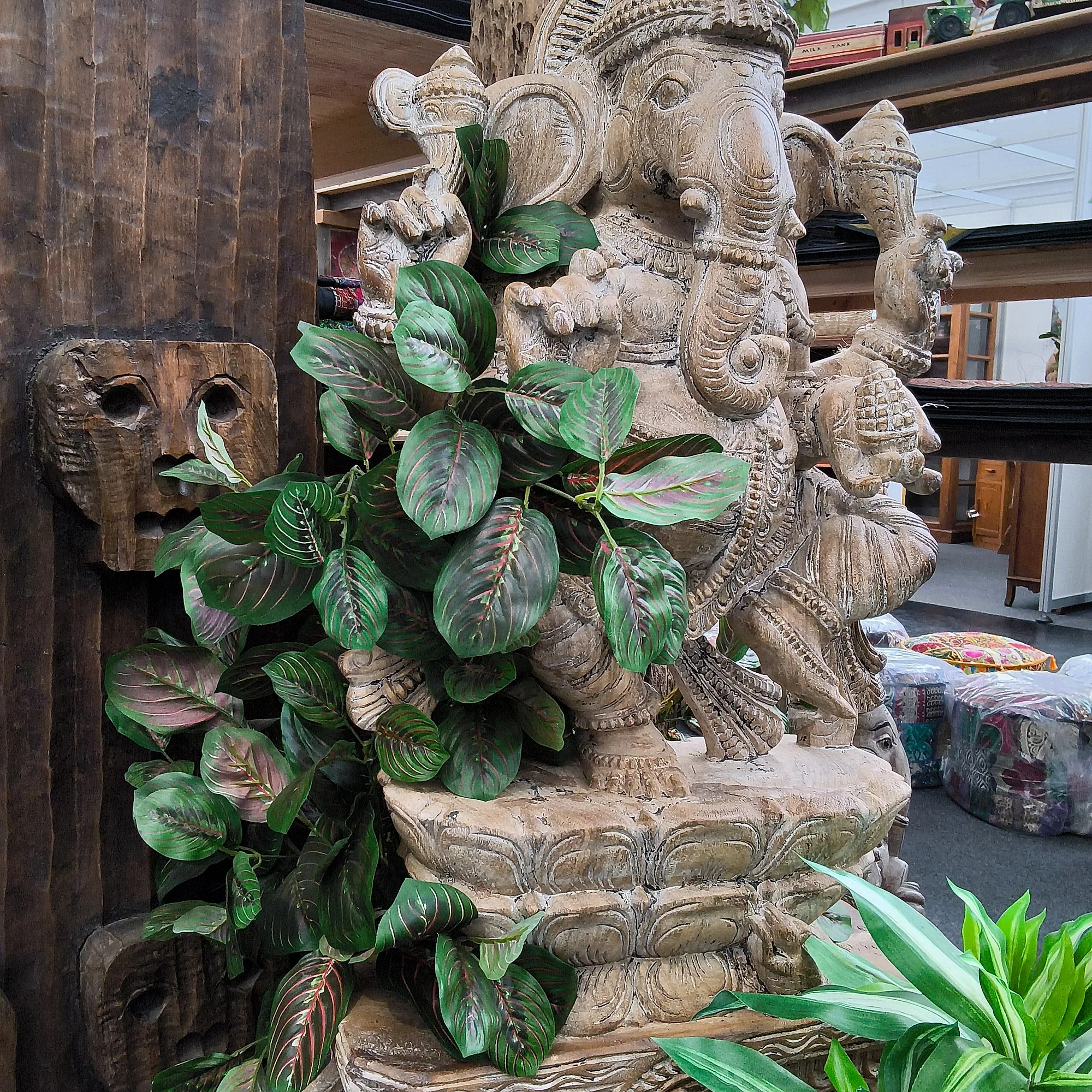 Ganesha Statue Holz