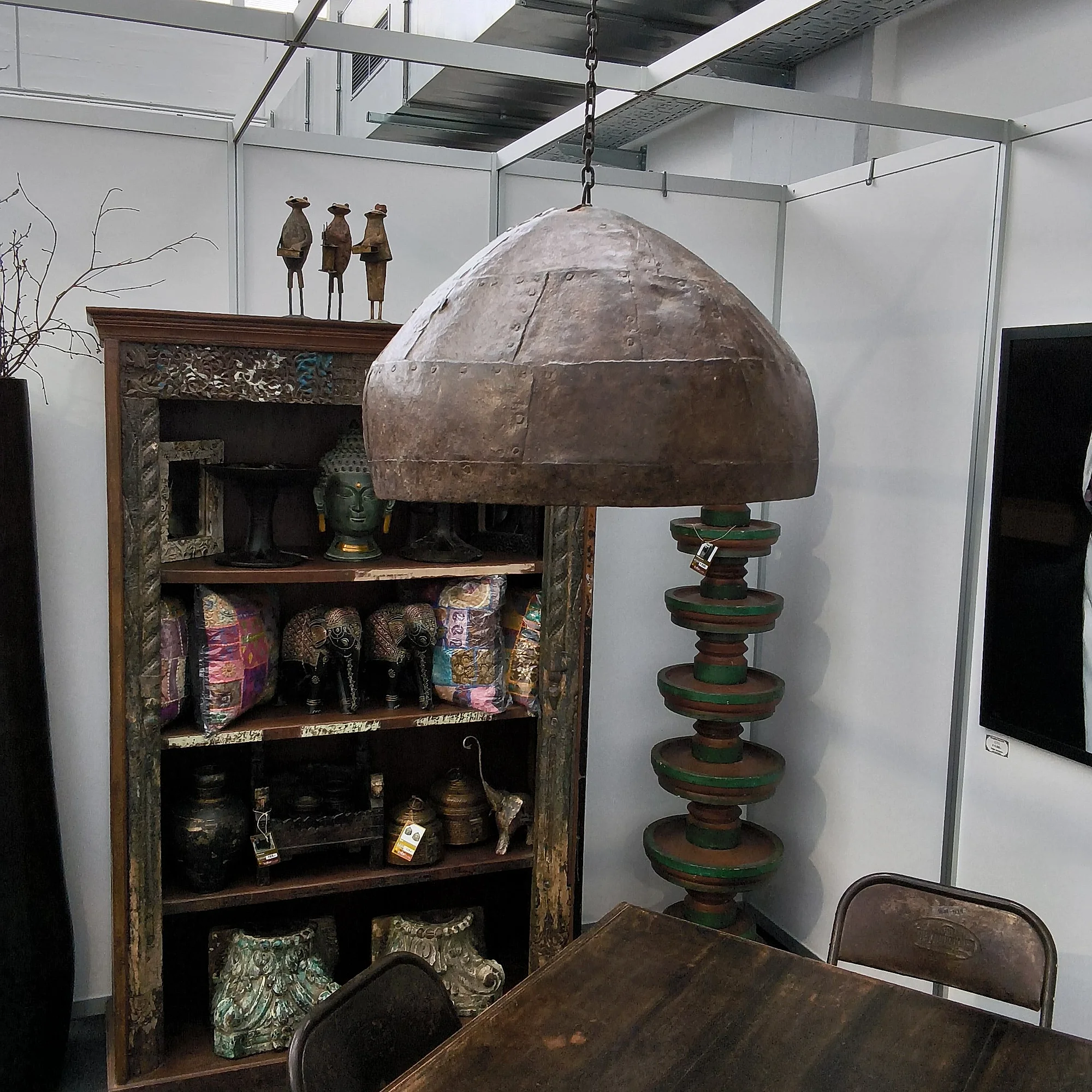 Metall-Lampenschirm im Industrial-Stil