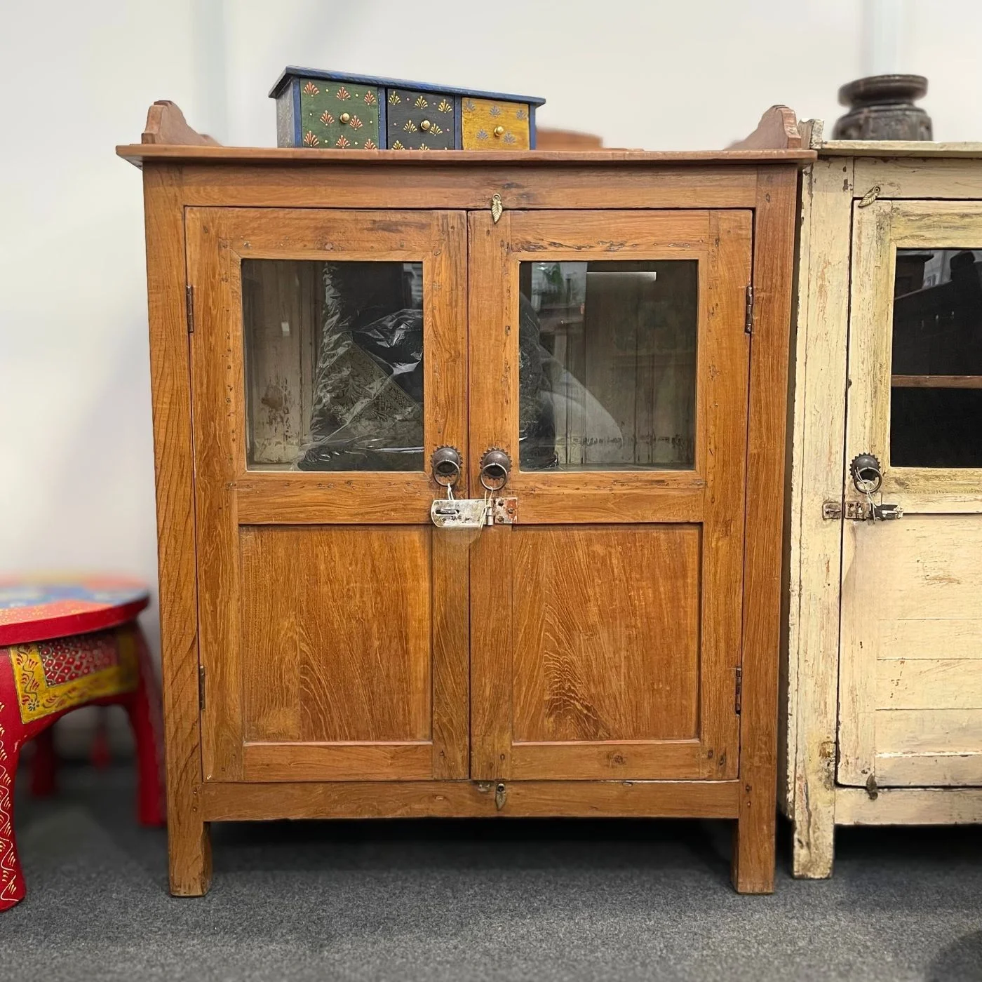 Vitrinenkästchen im schlichten Design