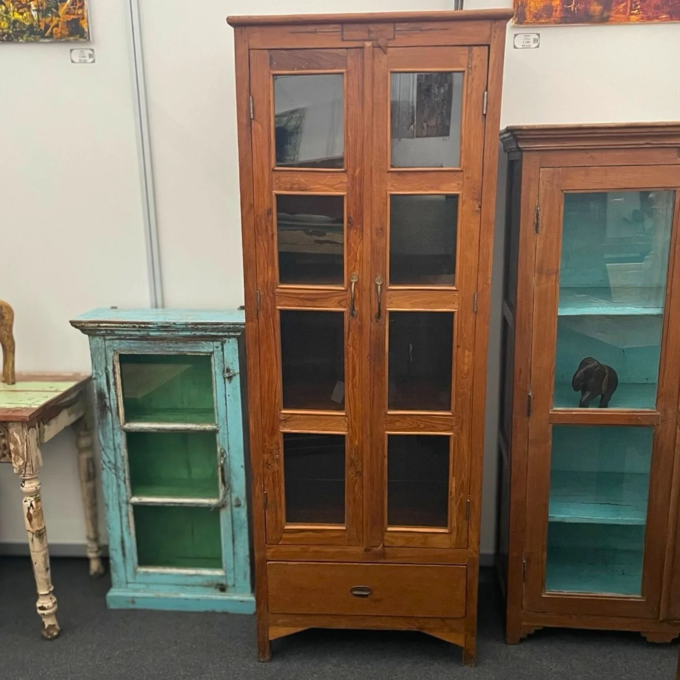 Vitrinenschrank aus Teakholz