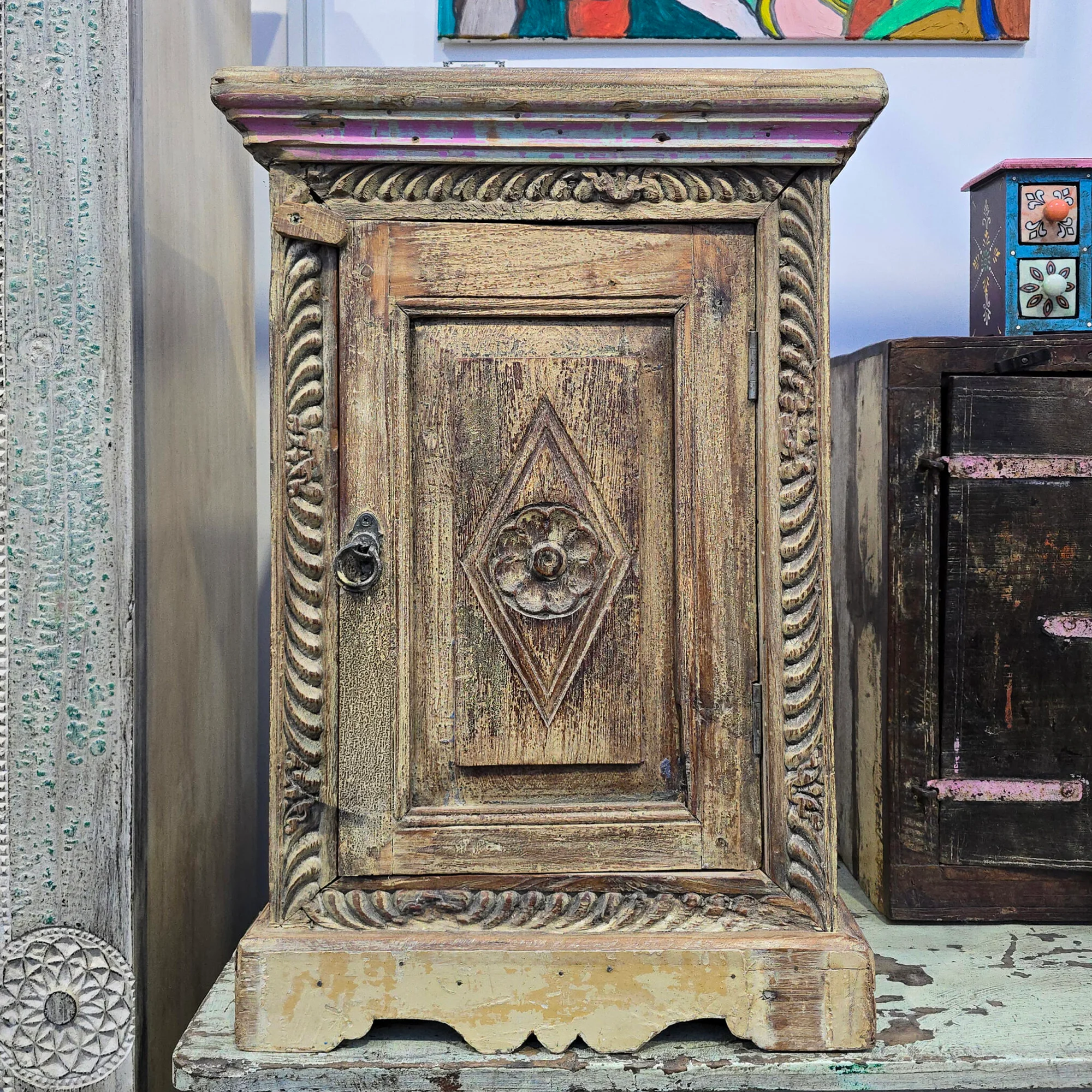 Handgefertigtes Kästchen aus Massivholz